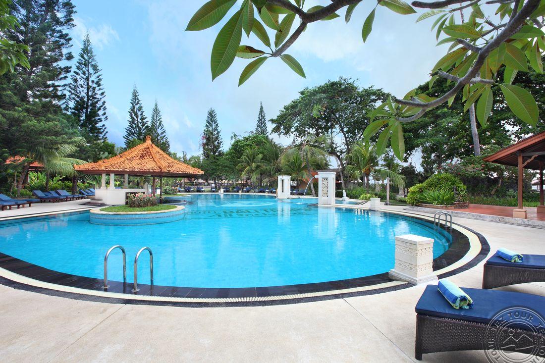 Отель Bali Tropik Resort & Spa 4*